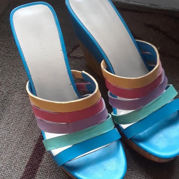 Sandals - Picture 2 of 3